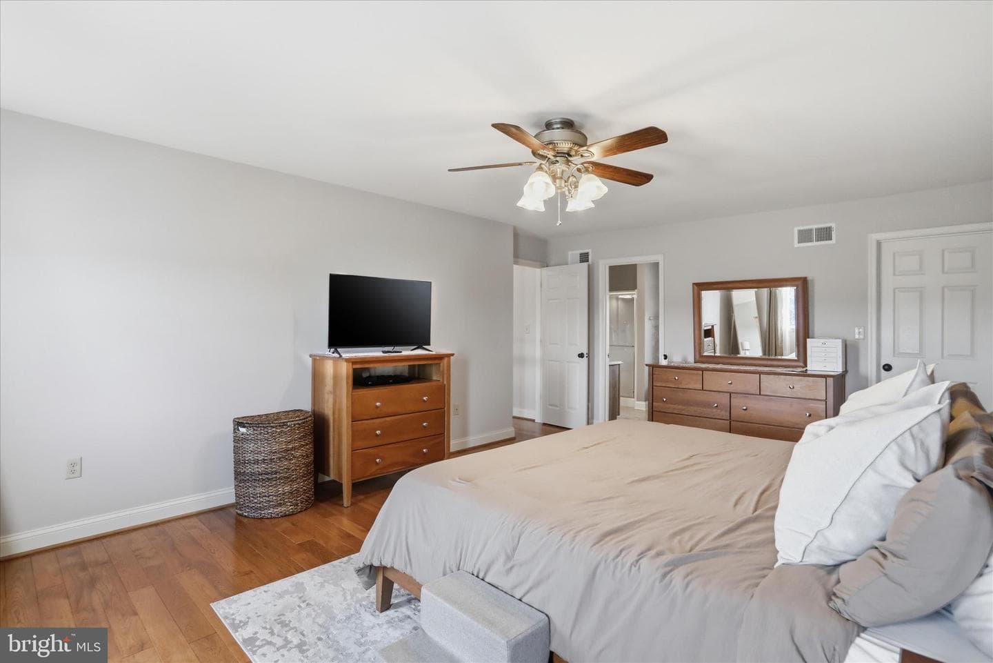 220 Montclair Court photo 24