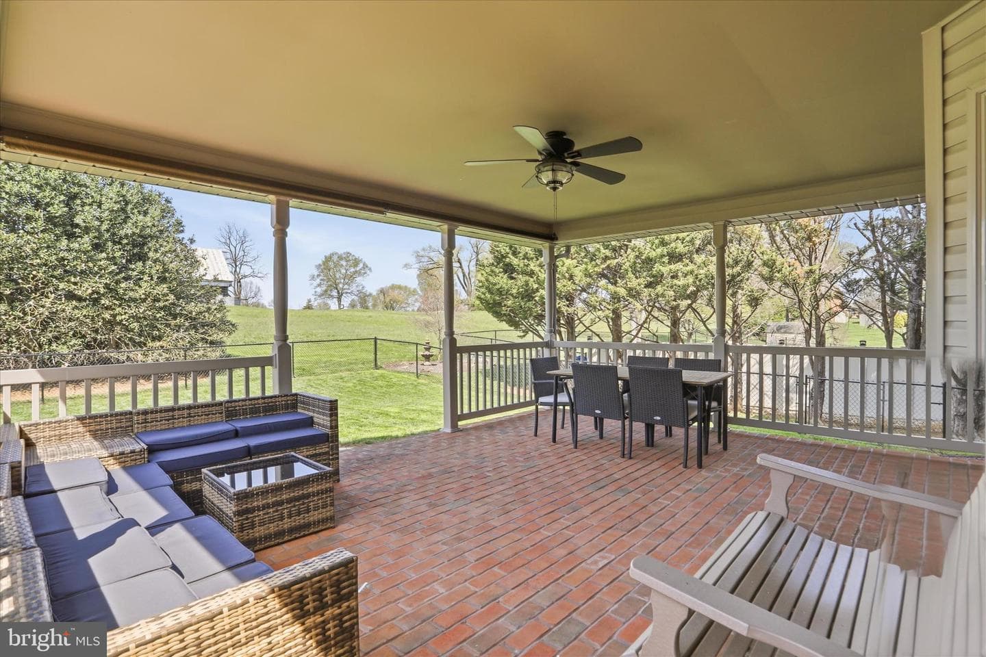 220 Montclair Court photo 39