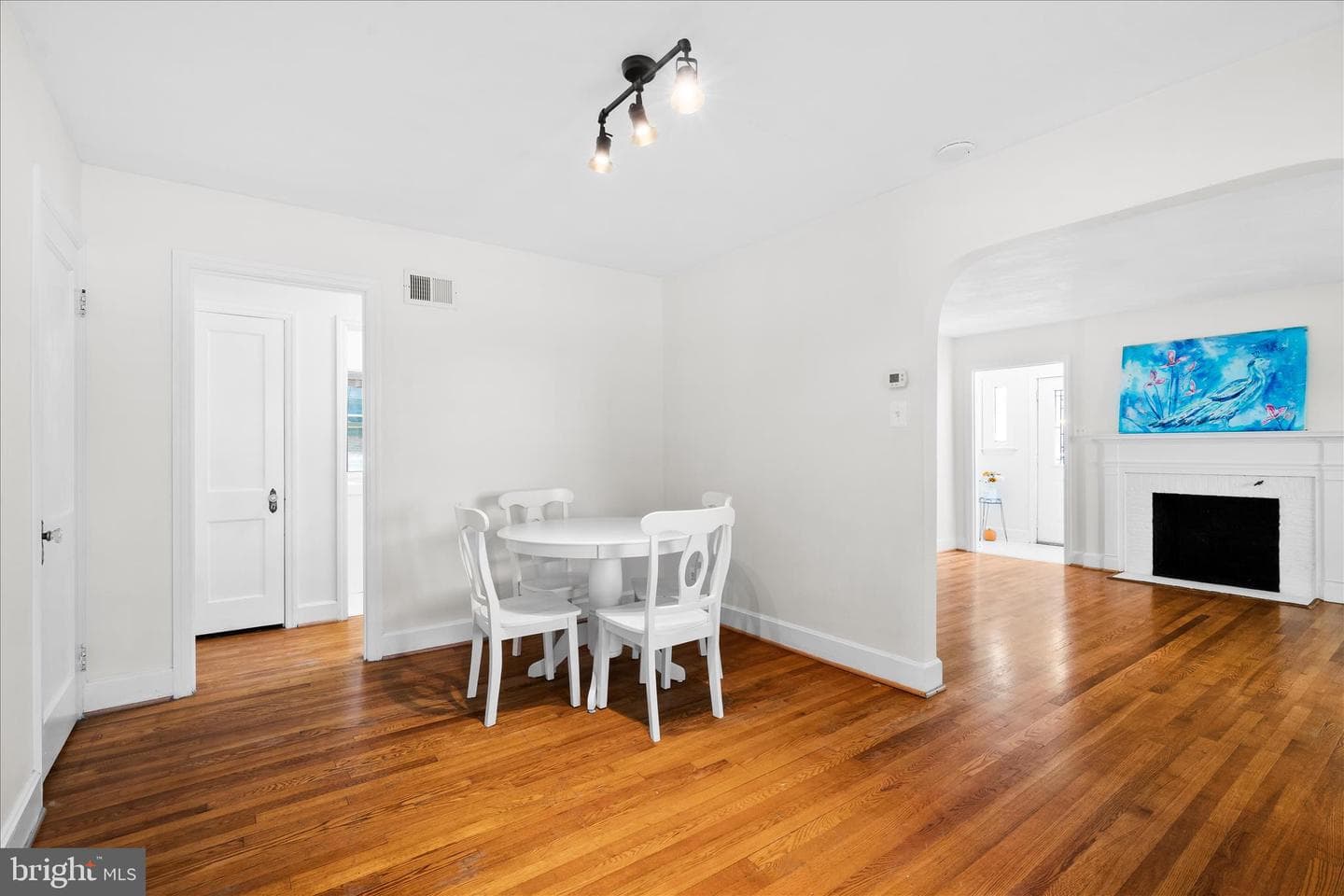 402 Guilford Avenue photo 39