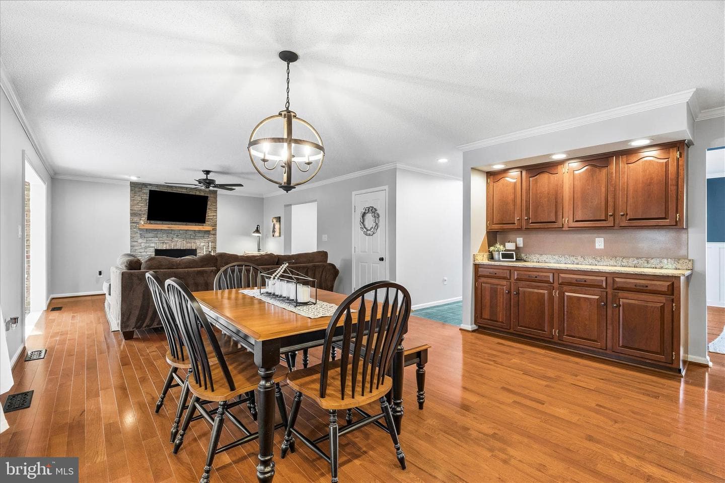 20115 Teakwood Drive photo 5