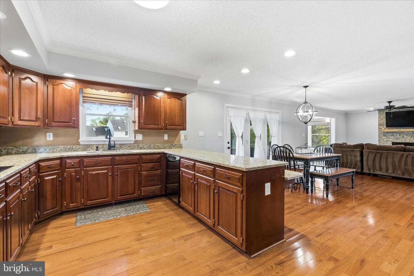 20115 Teakwood Drive photo 7