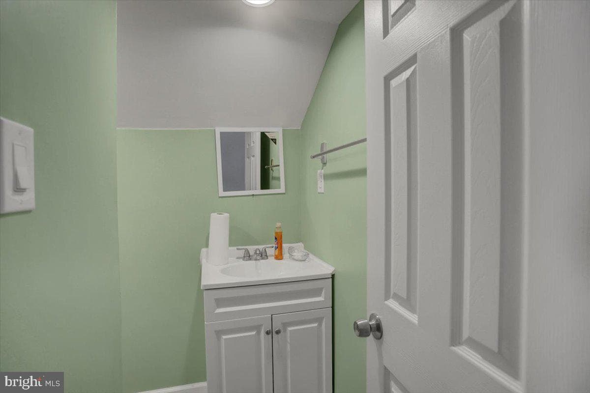 131 W Church Street photo 14