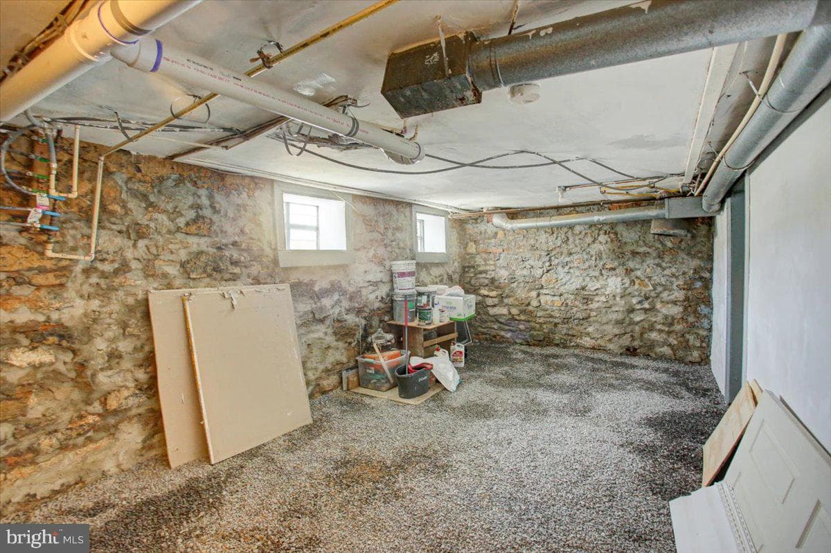 131 W Church Street photo 18