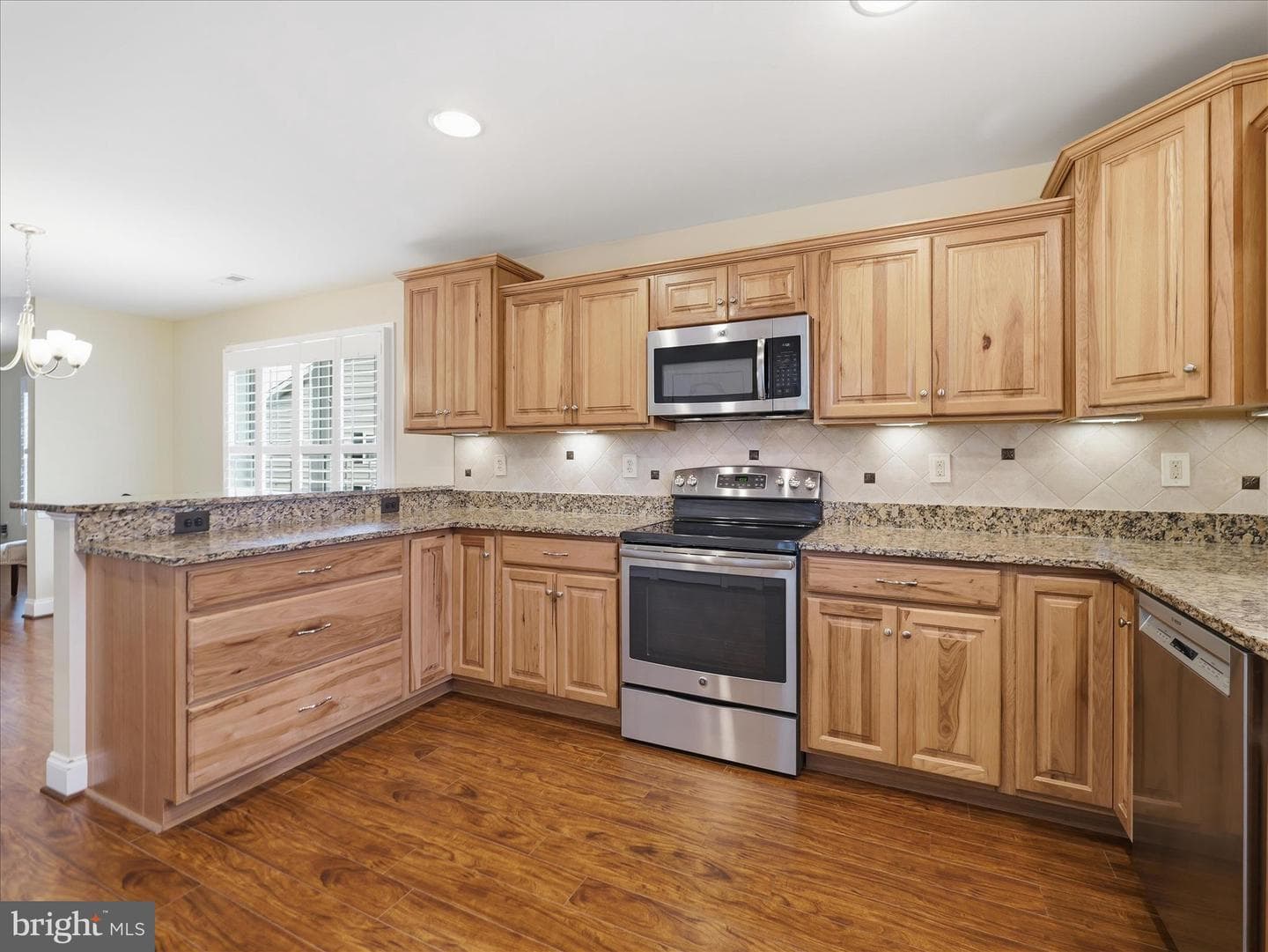 18208 Wisteria Way photo 5