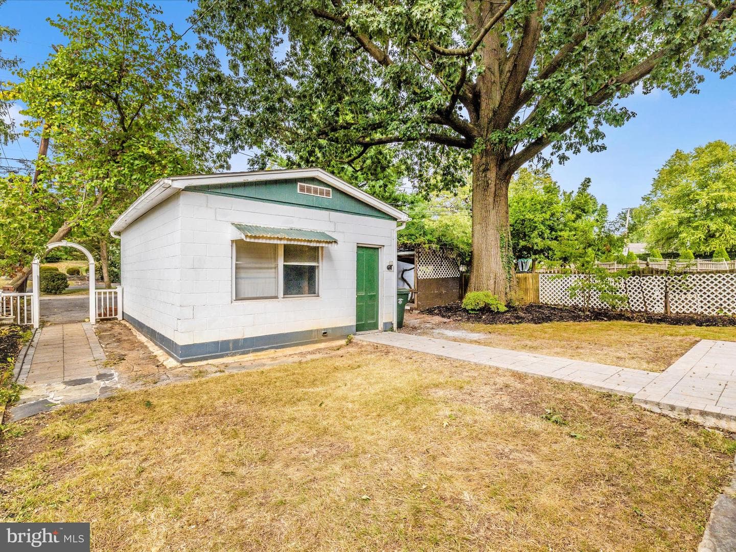831 Oak Hill Avenue photo 58