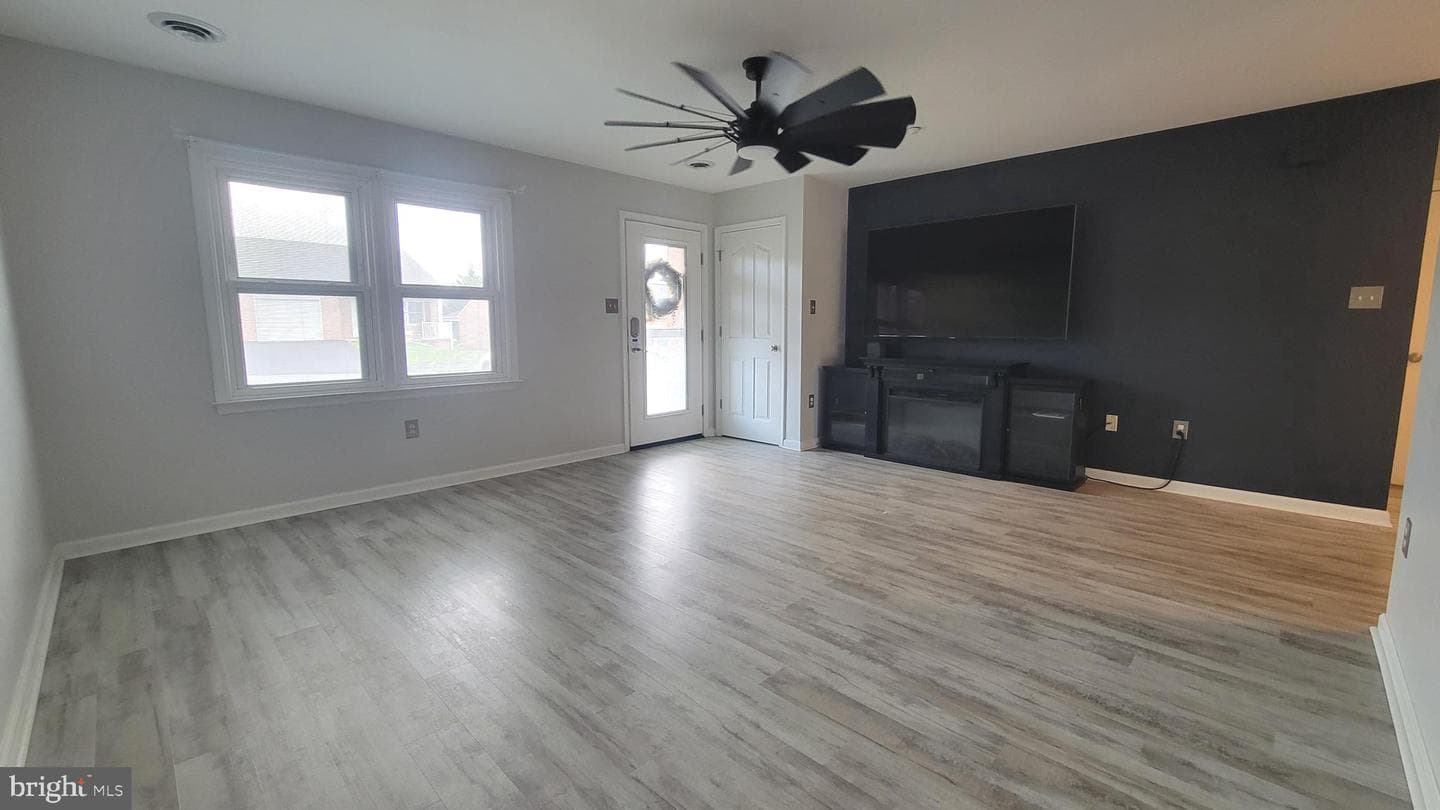 1227 Grand Legacy Drive photo 2