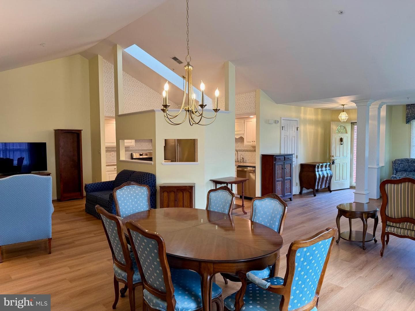 129 Chantilly Court photo 18