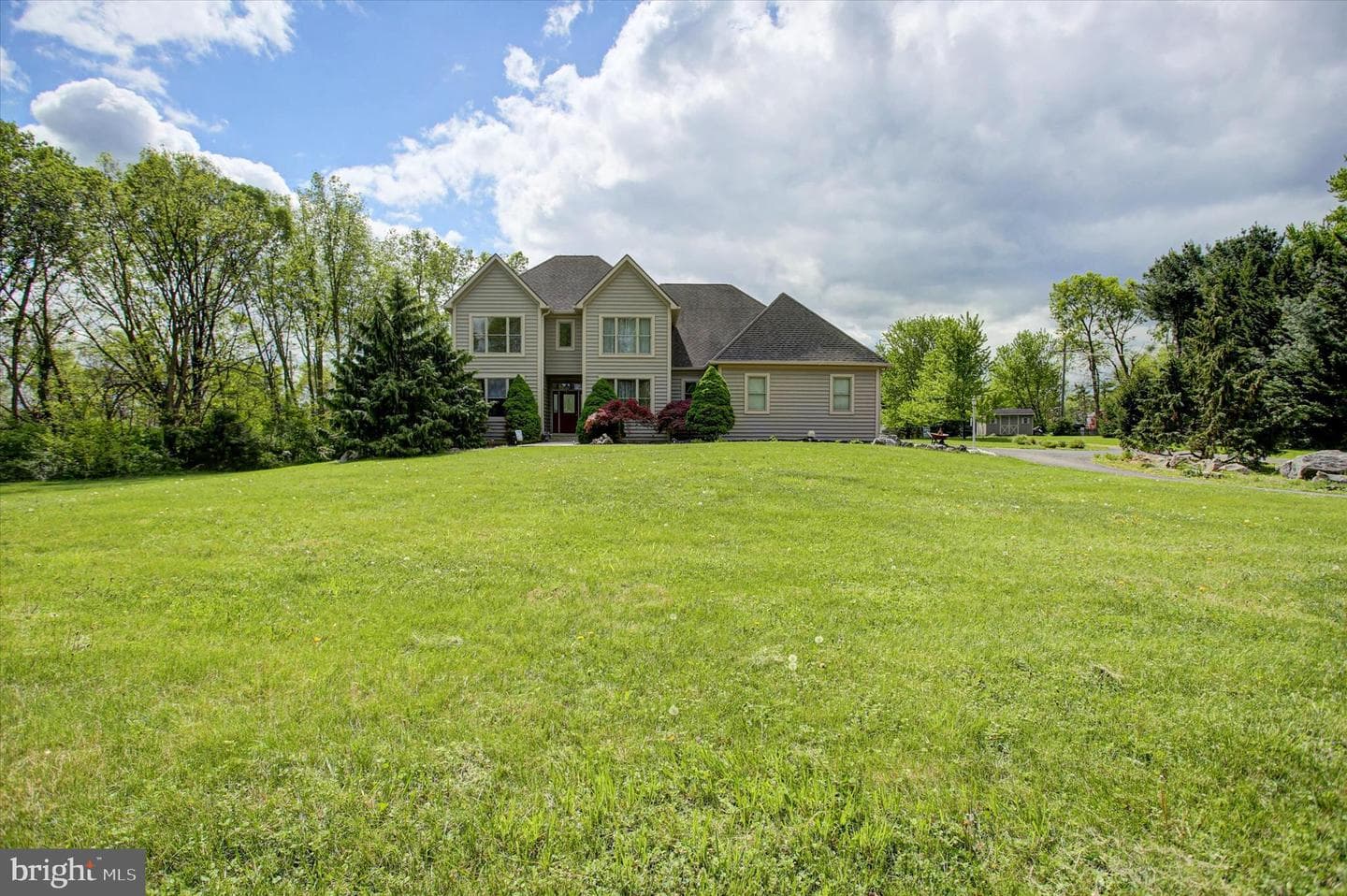 19110 Woodhill Drive photo 2