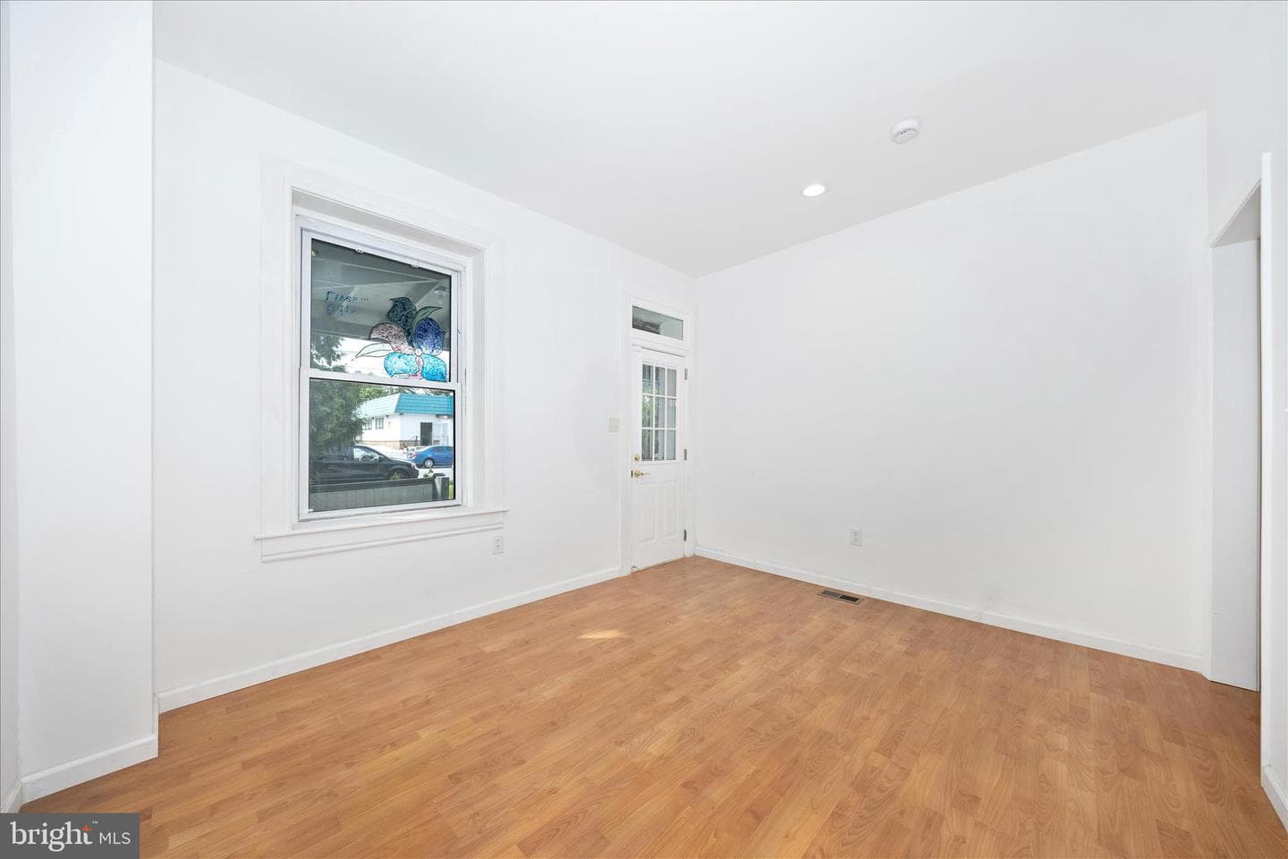 16 Belview Avenue photo 3