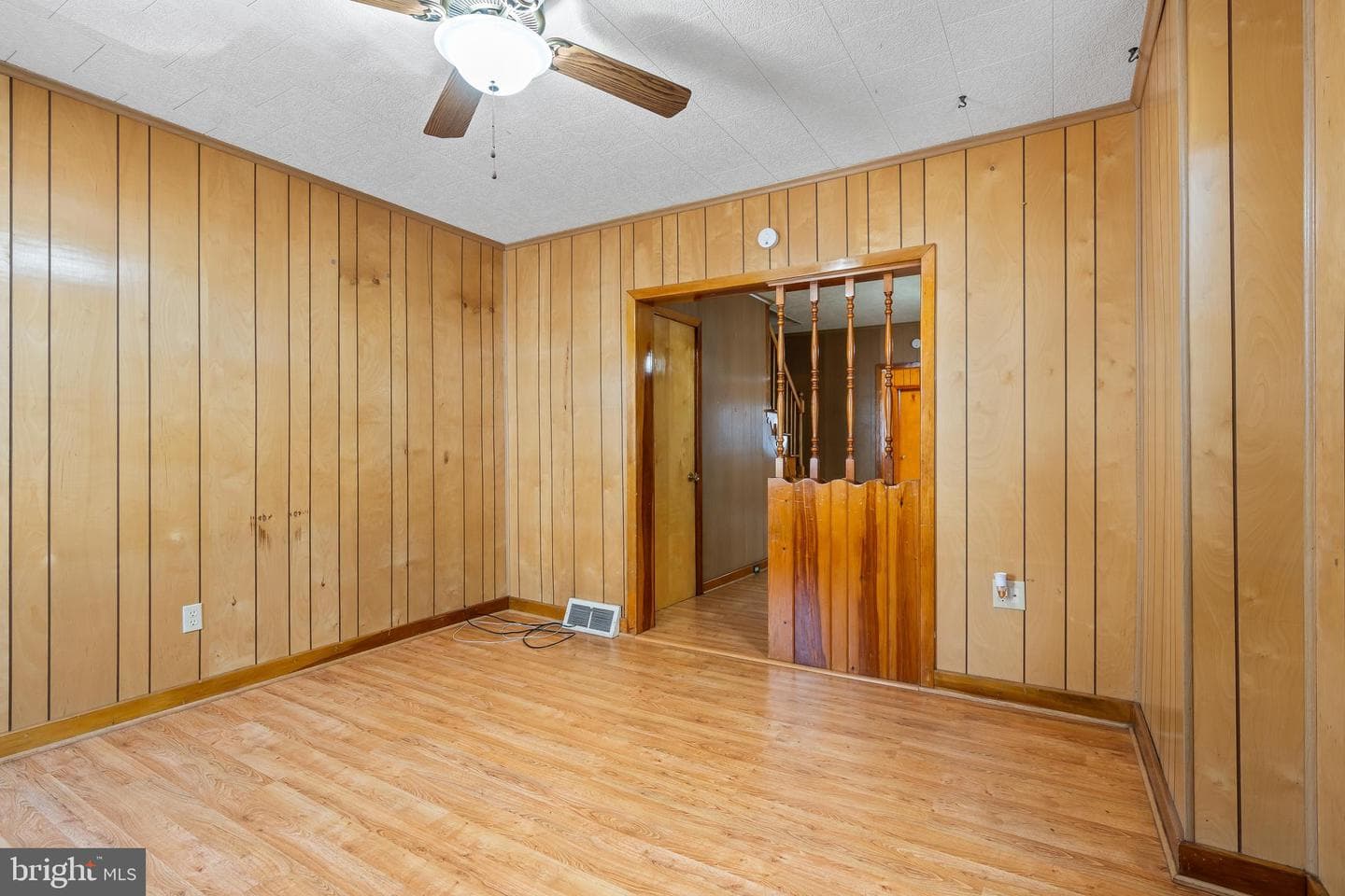 129 Mccomas Street photo 4