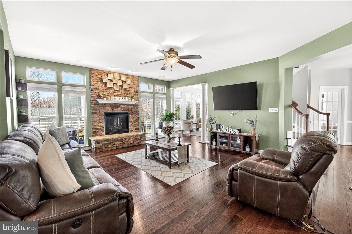 18250 Misty Acres Drive photo 22