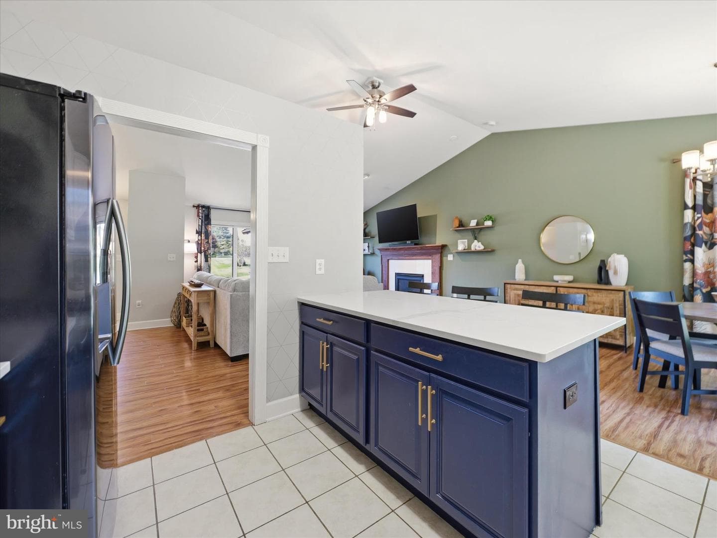 10727 Apple Tree Lane photo 10