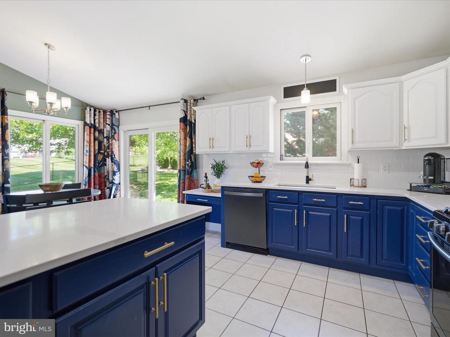 10727 Apple Tree Lane photo 11