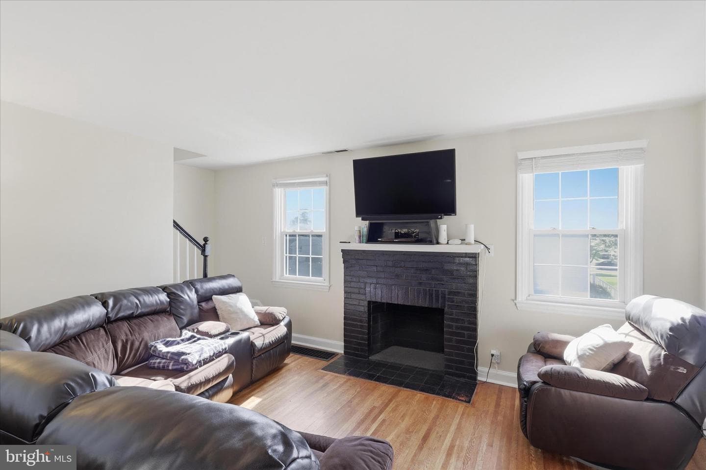 1112 Fairview Road photo 3