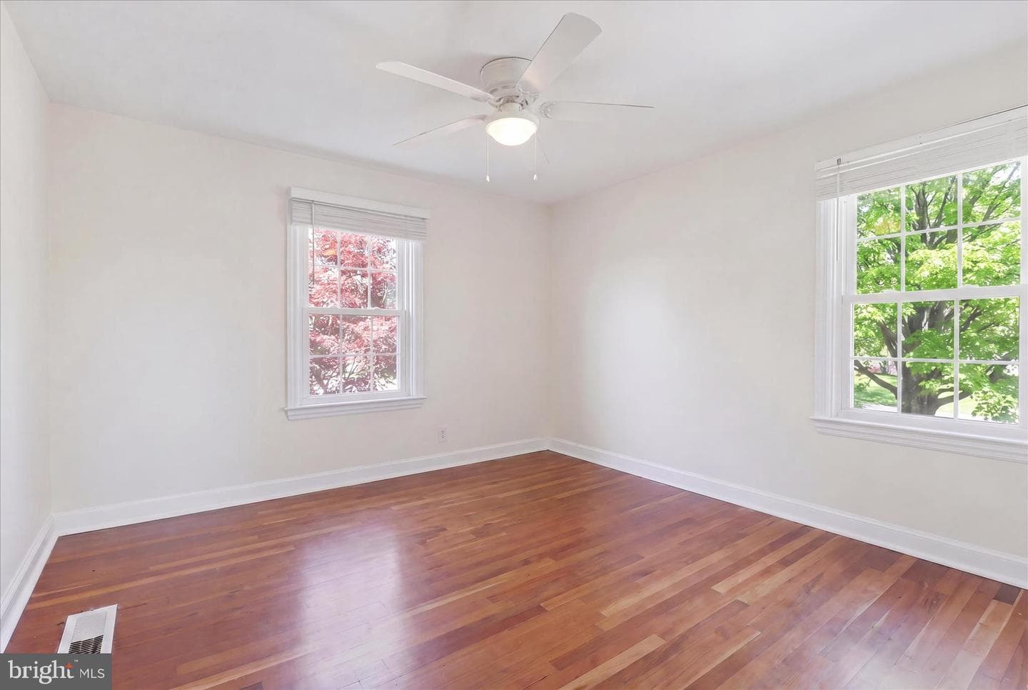 1112 Fairview Road photo 9