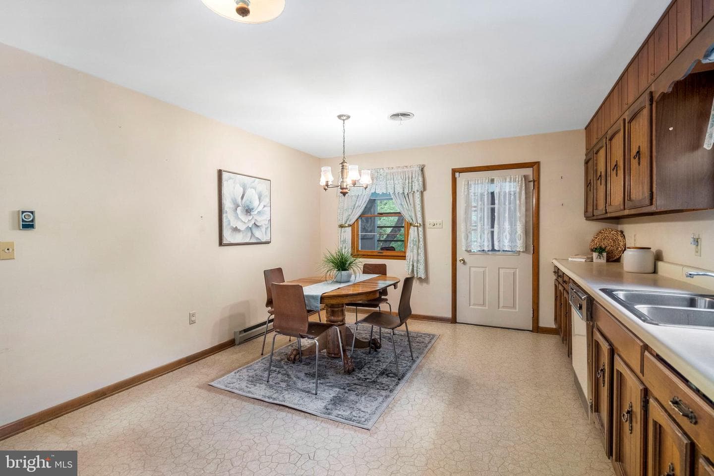 12139 Walnut Point W photo 14