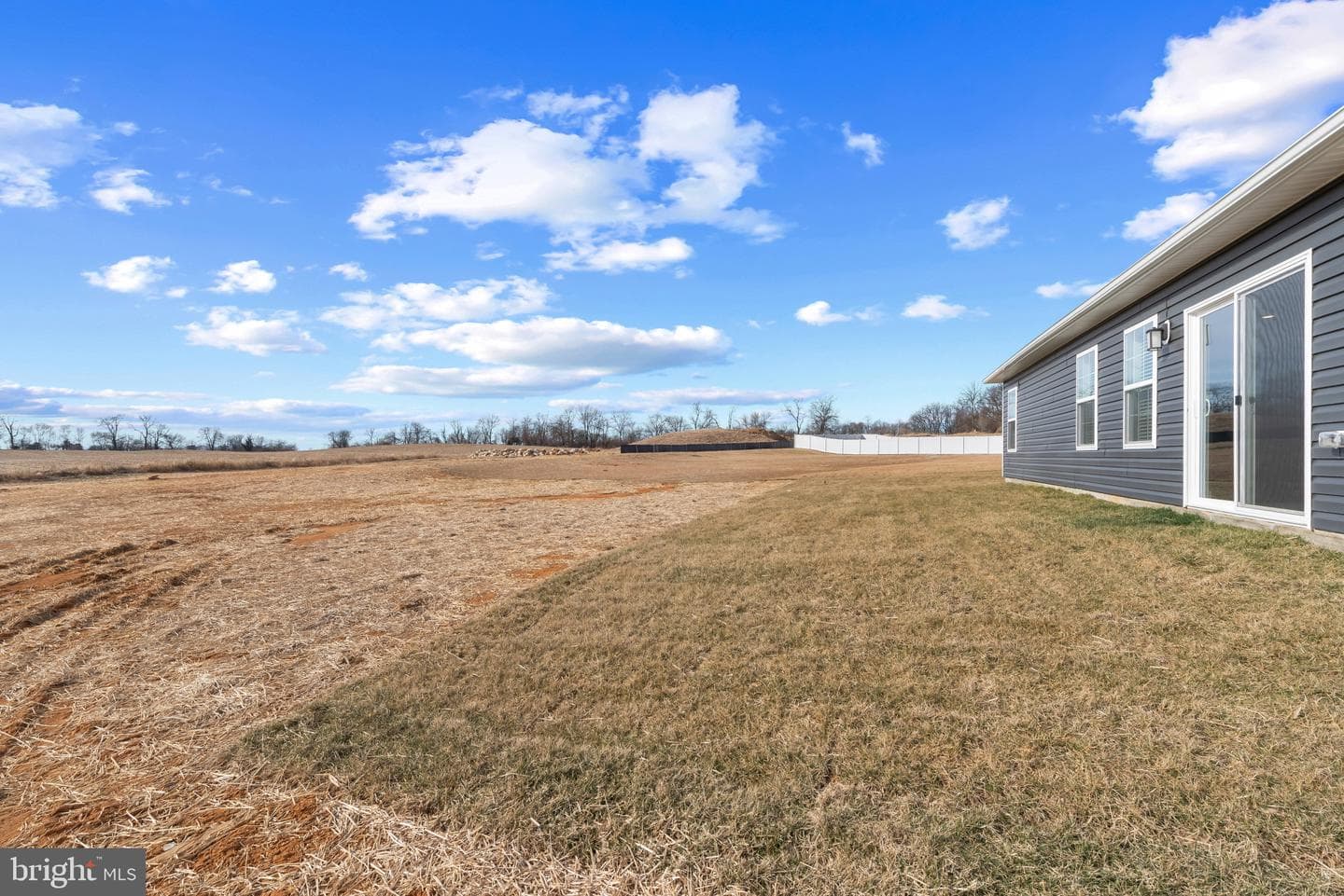 640 Armstrong Avenue photo 30