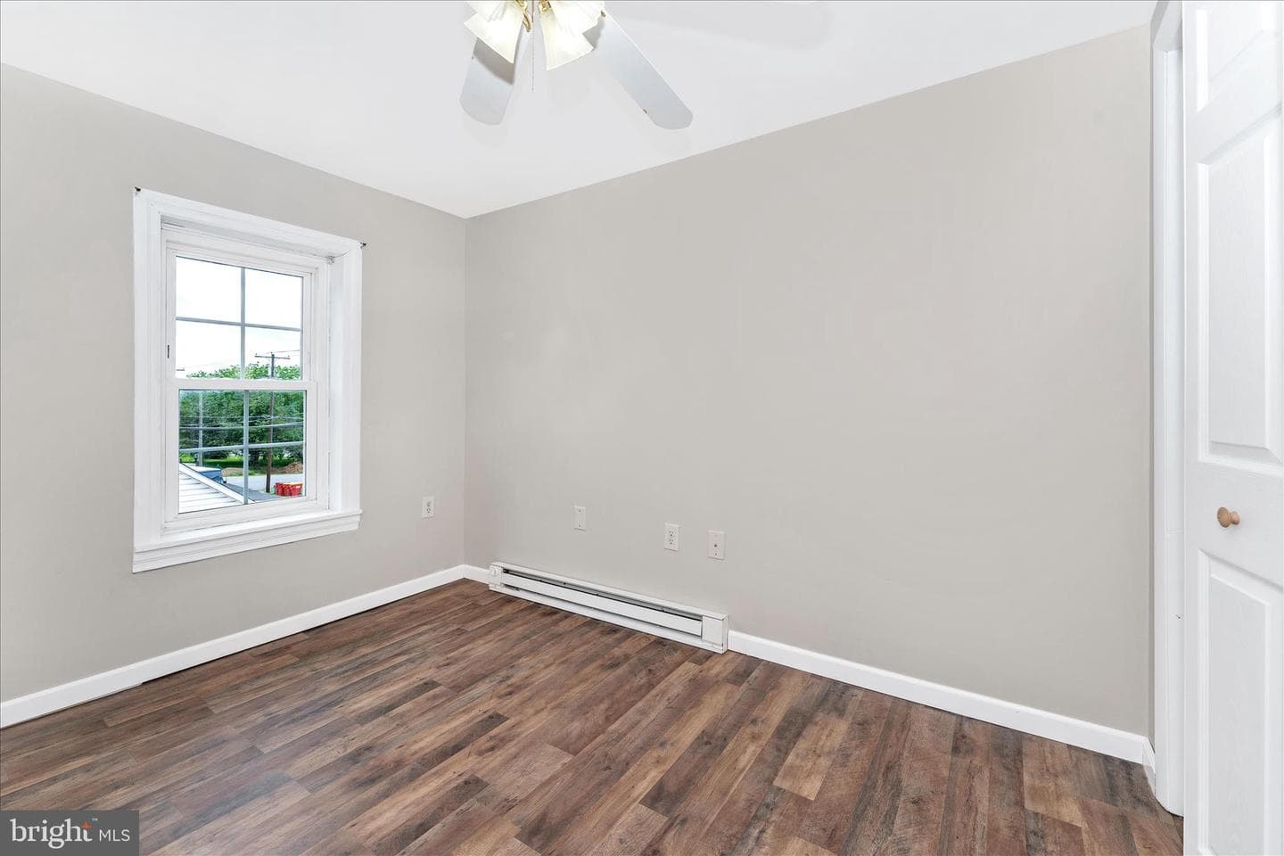 21321 Leiter Street photo 33