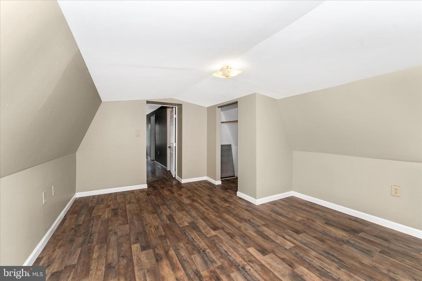 21321 Leiter Street photo 36