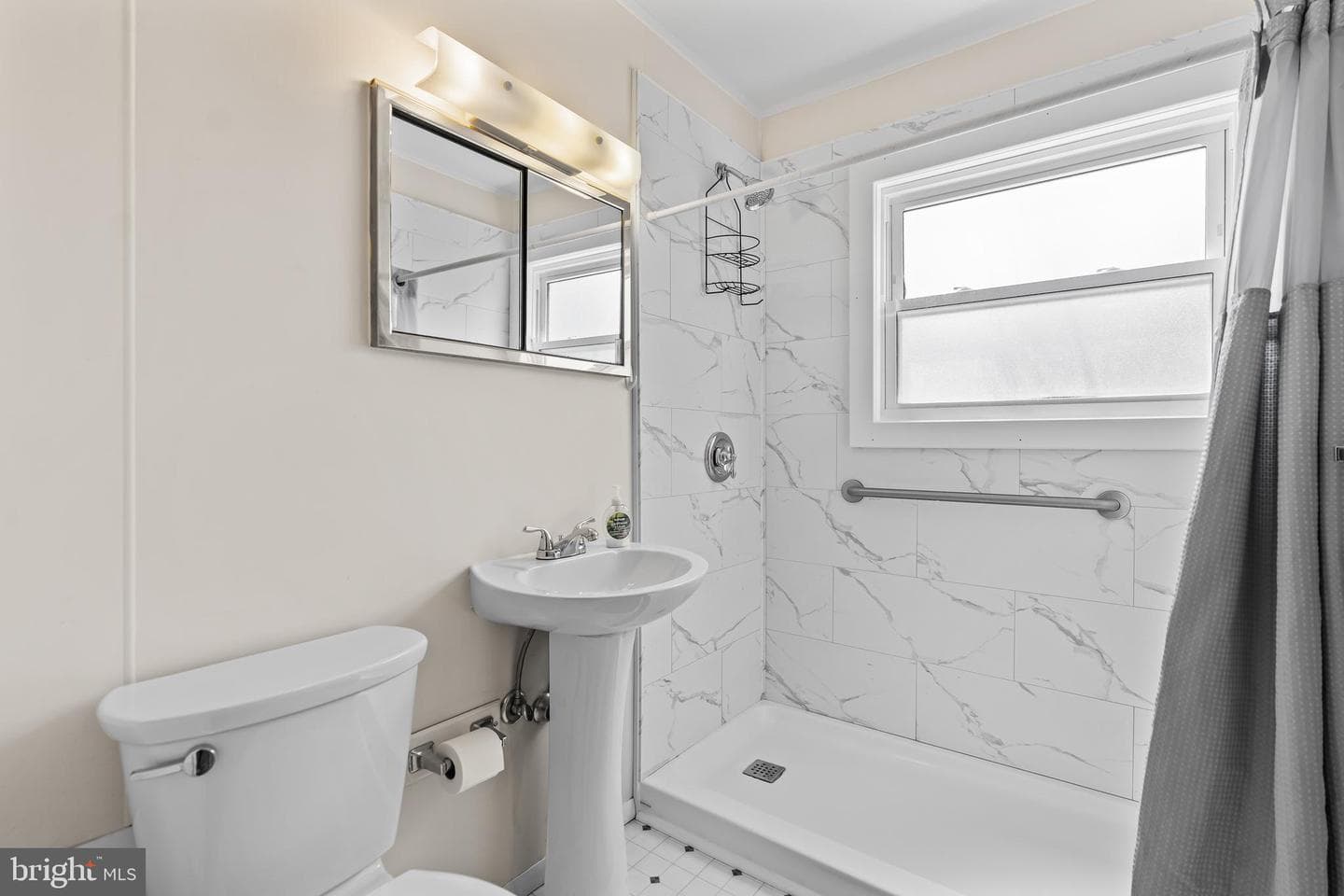 1123 Outer Drive photo 16