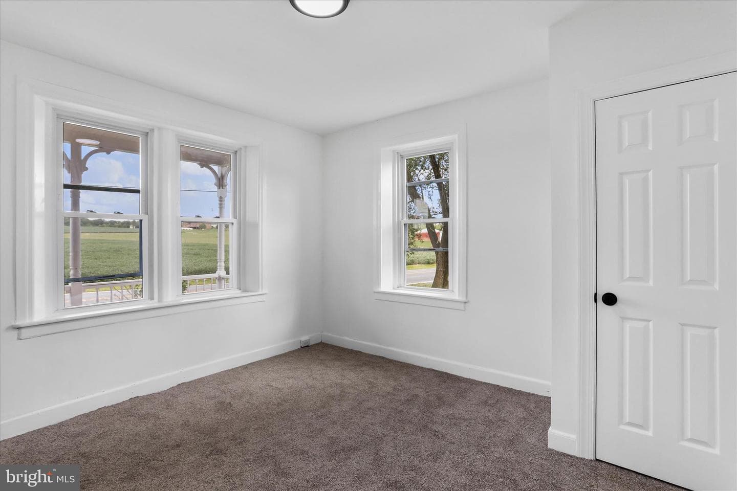 15225 Fairview Road photo 7