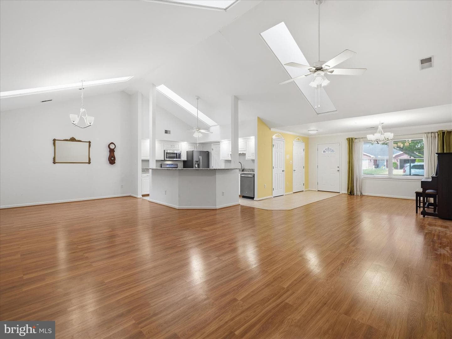 1604 Langley Drive photo 9