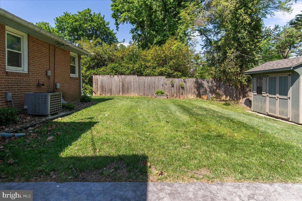 13318 Fairgreen Circle photo 35