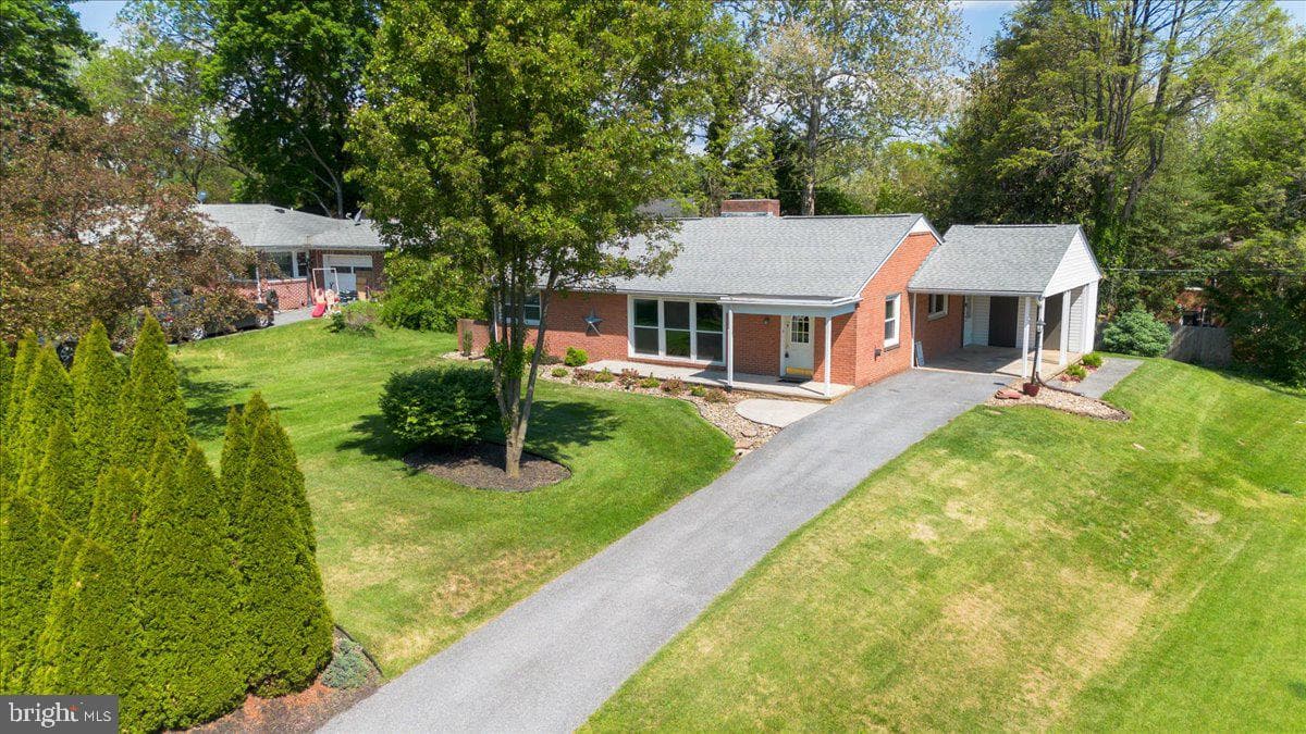 13318 Fairgreen Circle photo 4