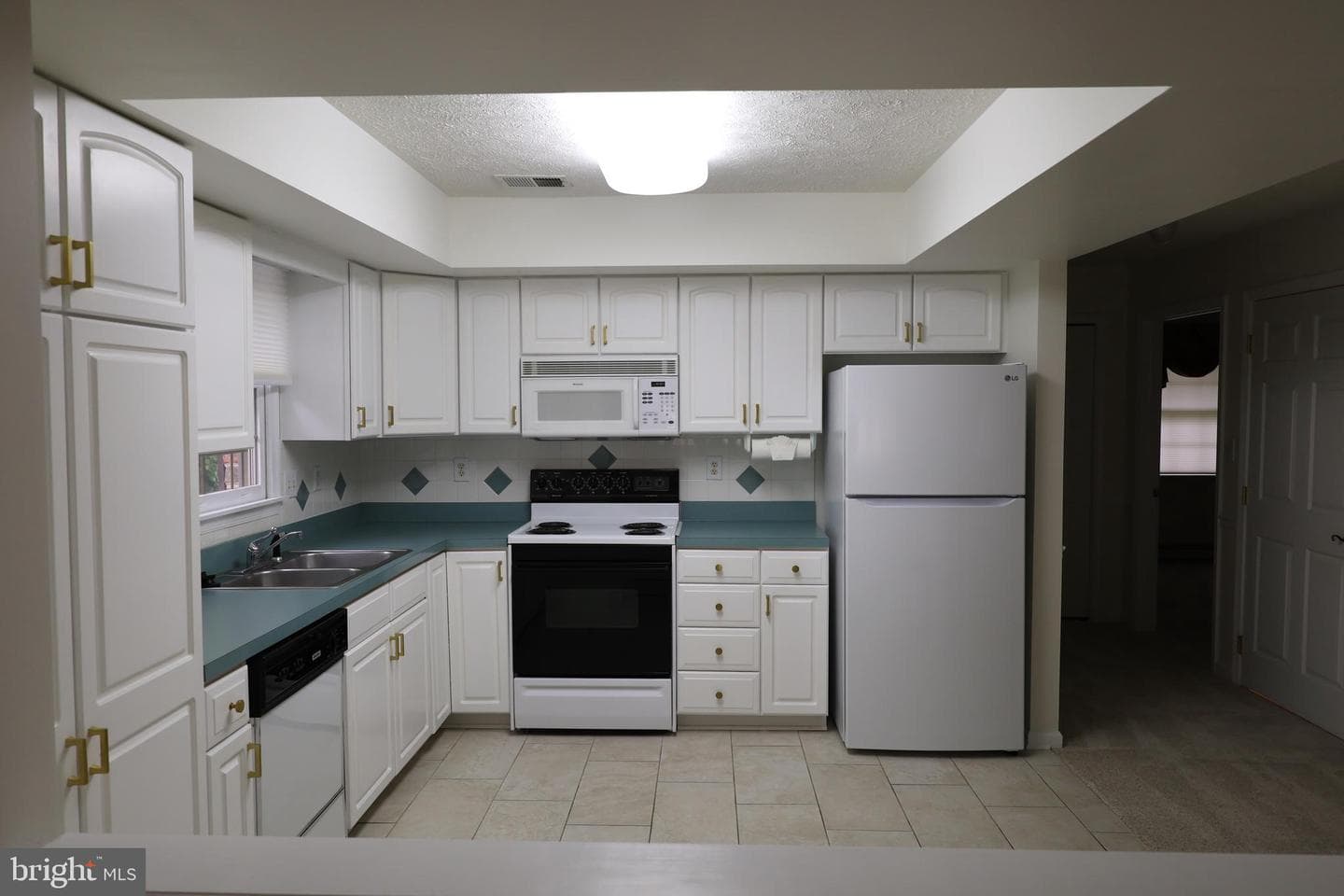1025 Matthew Court photo 15