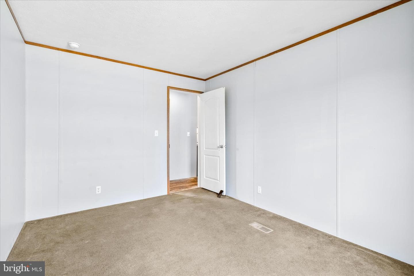 11307 Hawthorne Court photo 24