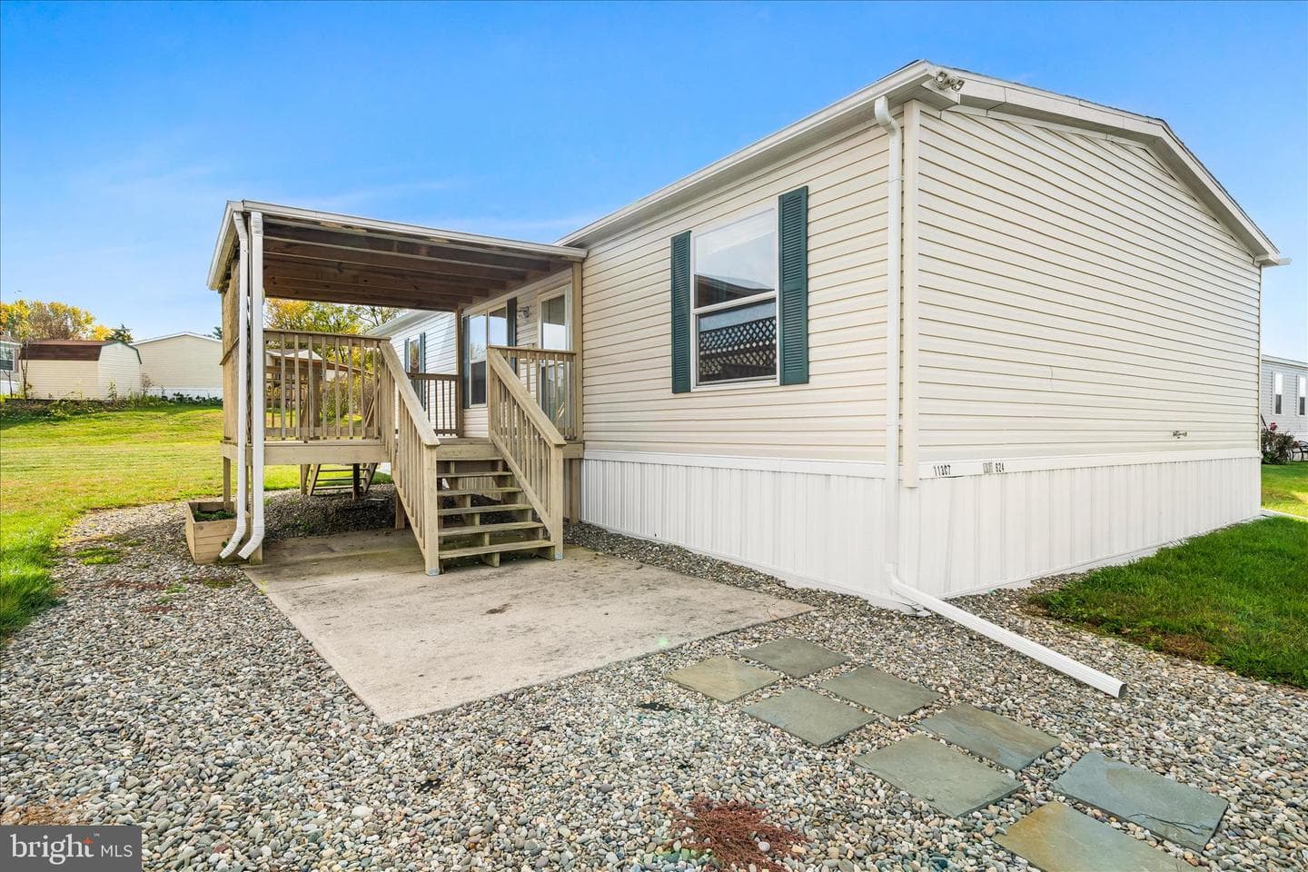 11307 Hawthorne Court photo 3