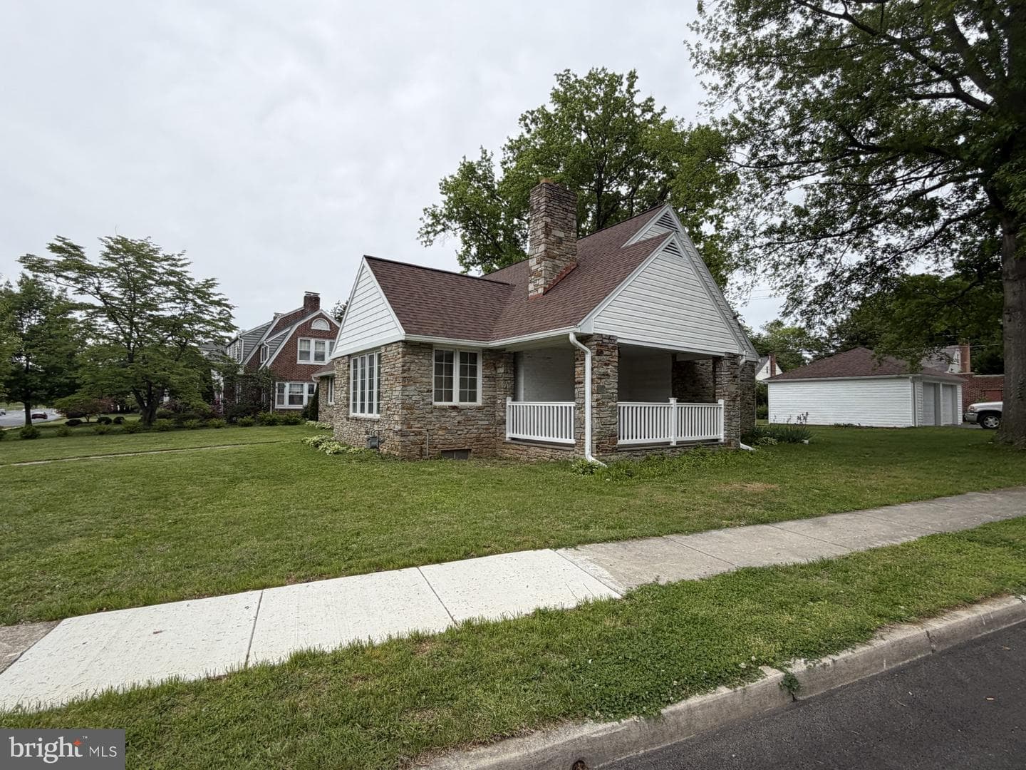 1400 Oak Hill Avenue photo 13