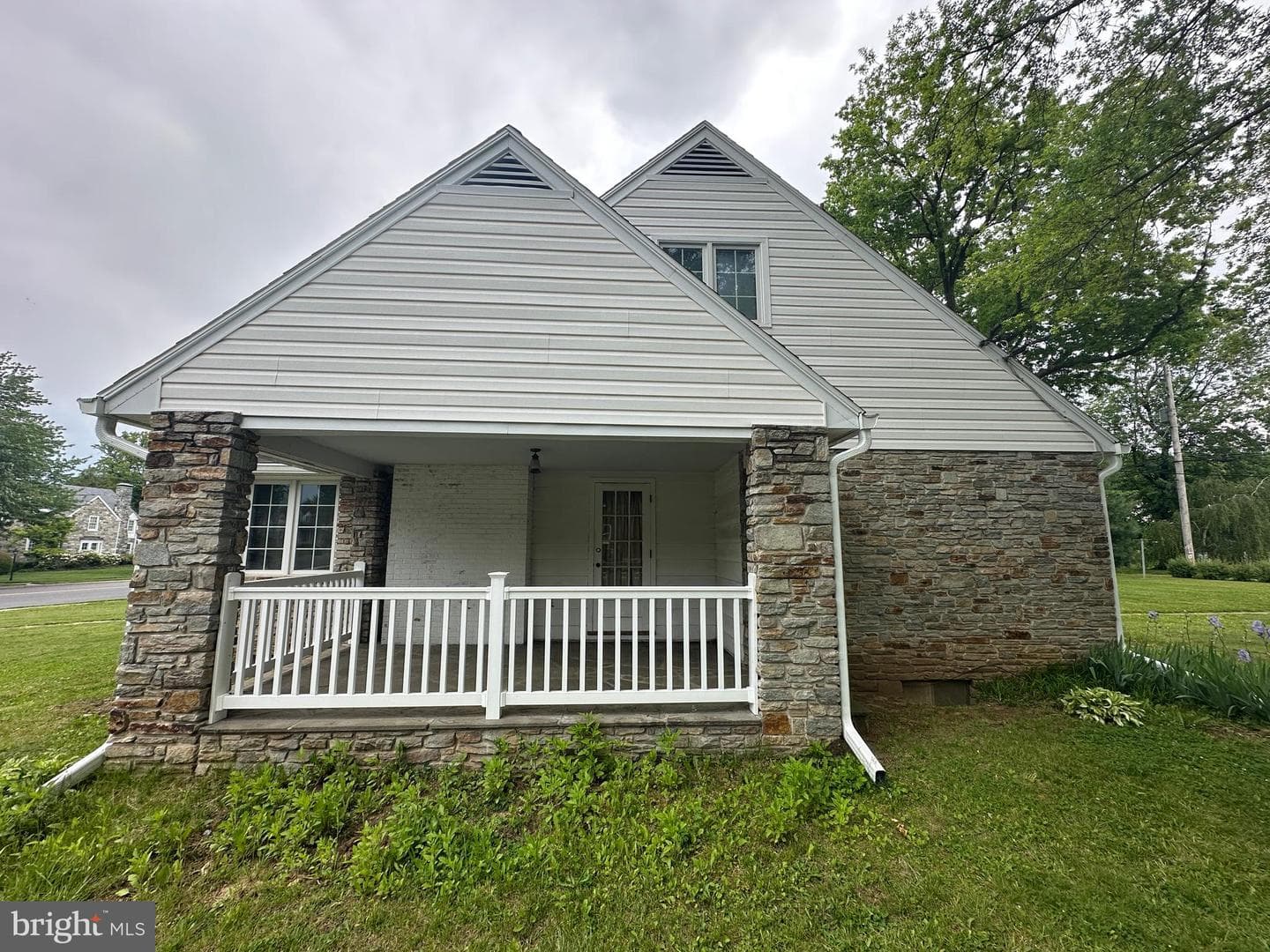 1400 Oak Hill Avenue photo 8