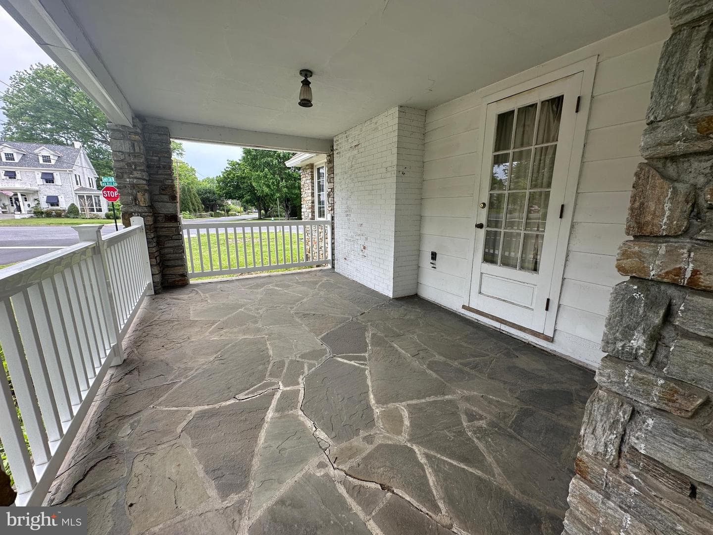1400 Oak Hill Avenue photo 9