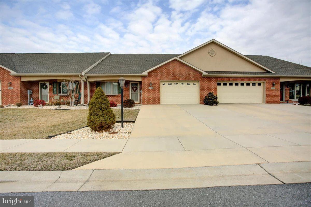 19446 Sapphire Drive, Hagerstown