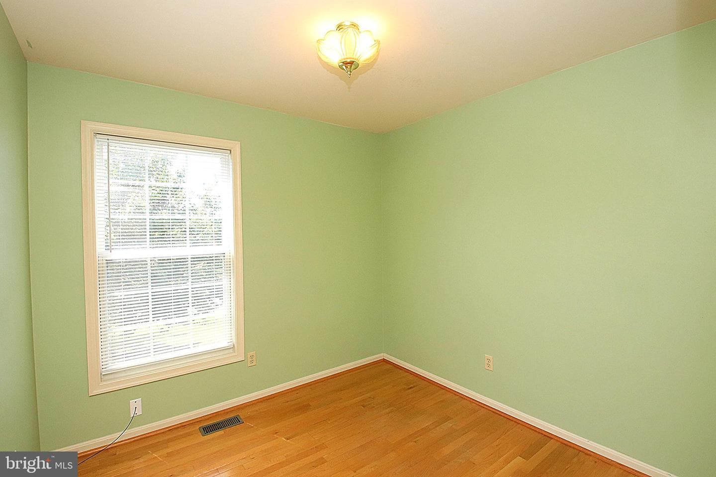 16903 Hampshire Drive photo 21