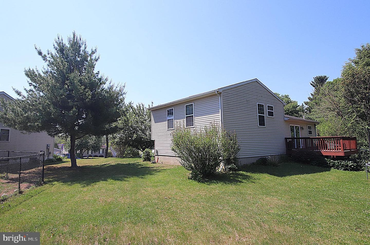 16903 Hampshire Drive photo 29