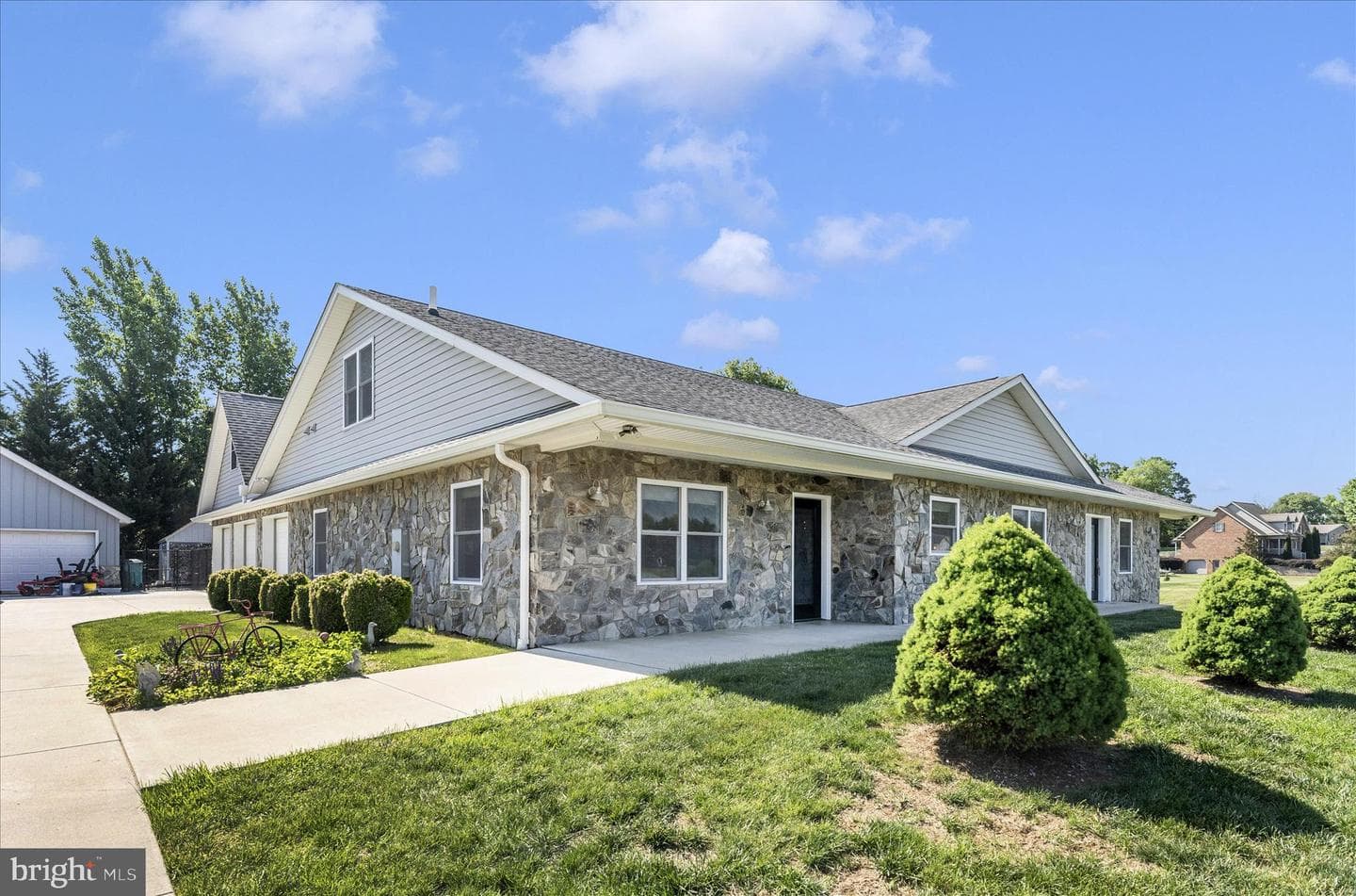11803 Dorchester Court photo 49
