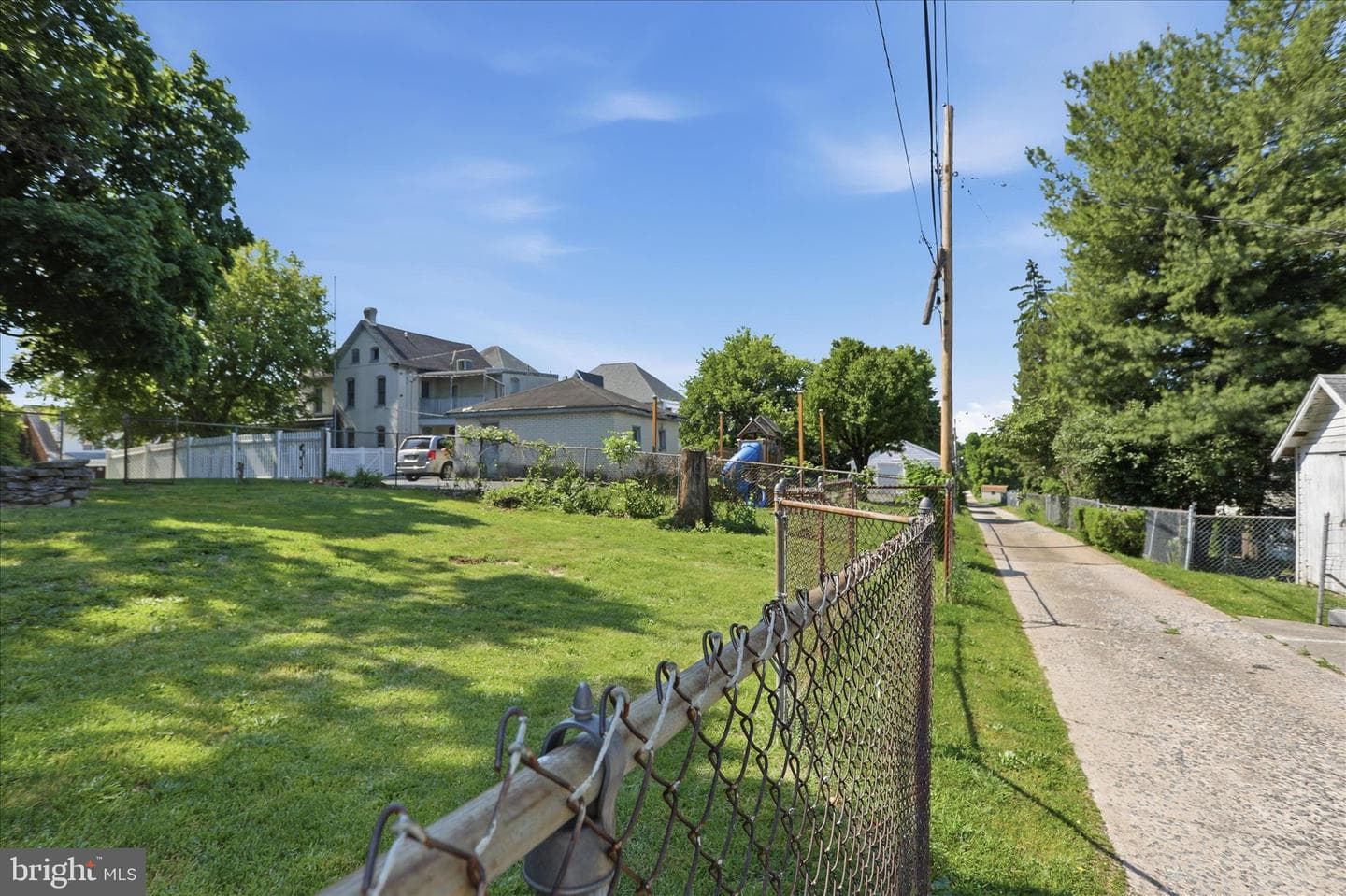 819 Summit Avenue photo 43