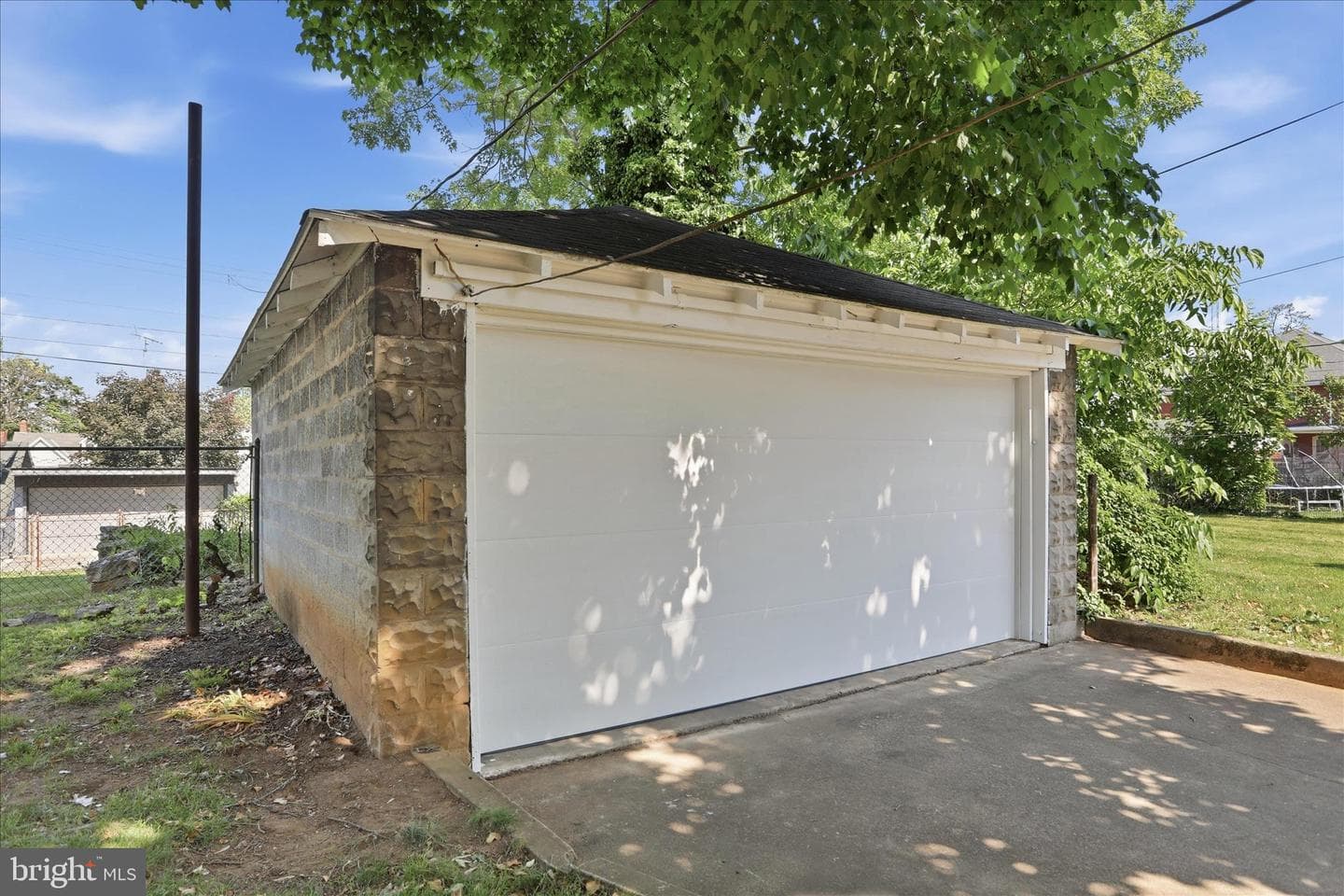 819 Summit Avenue photo 80