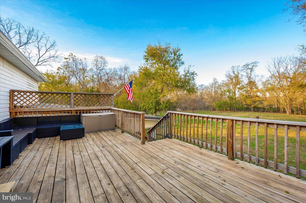 20504 Jefferson Boulevard photo 40