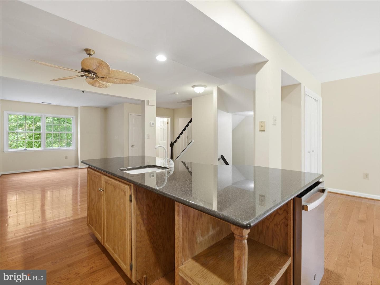 1002 Lindsay Lane photo 15