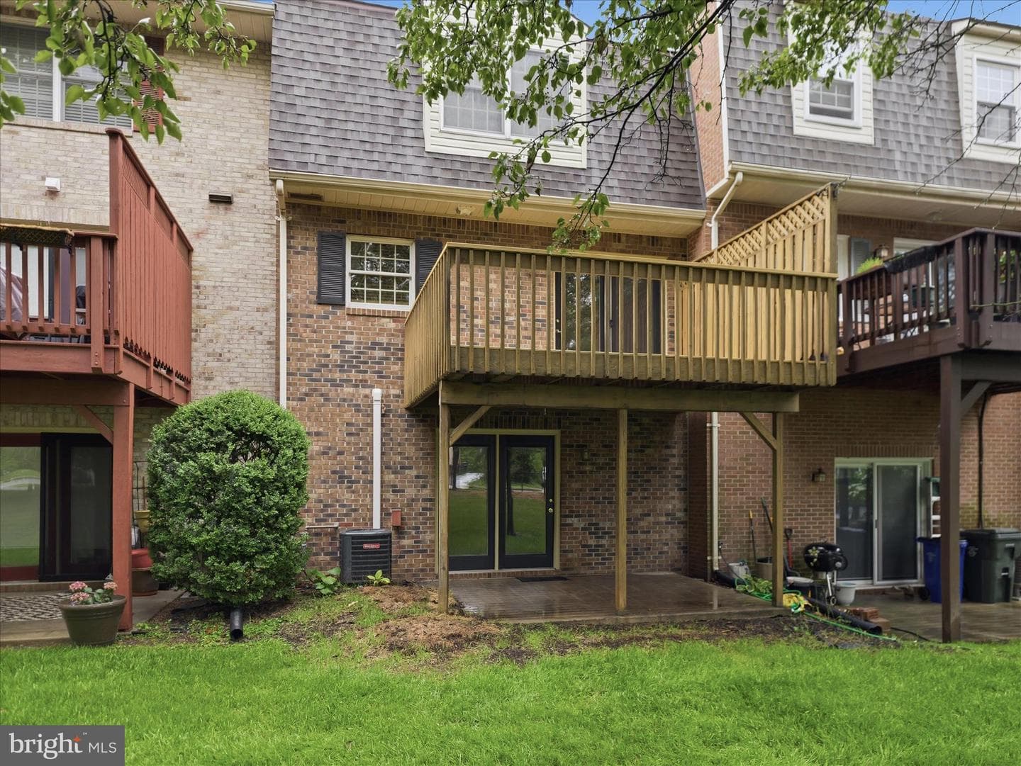 1002 Lindsay Lane photo 36