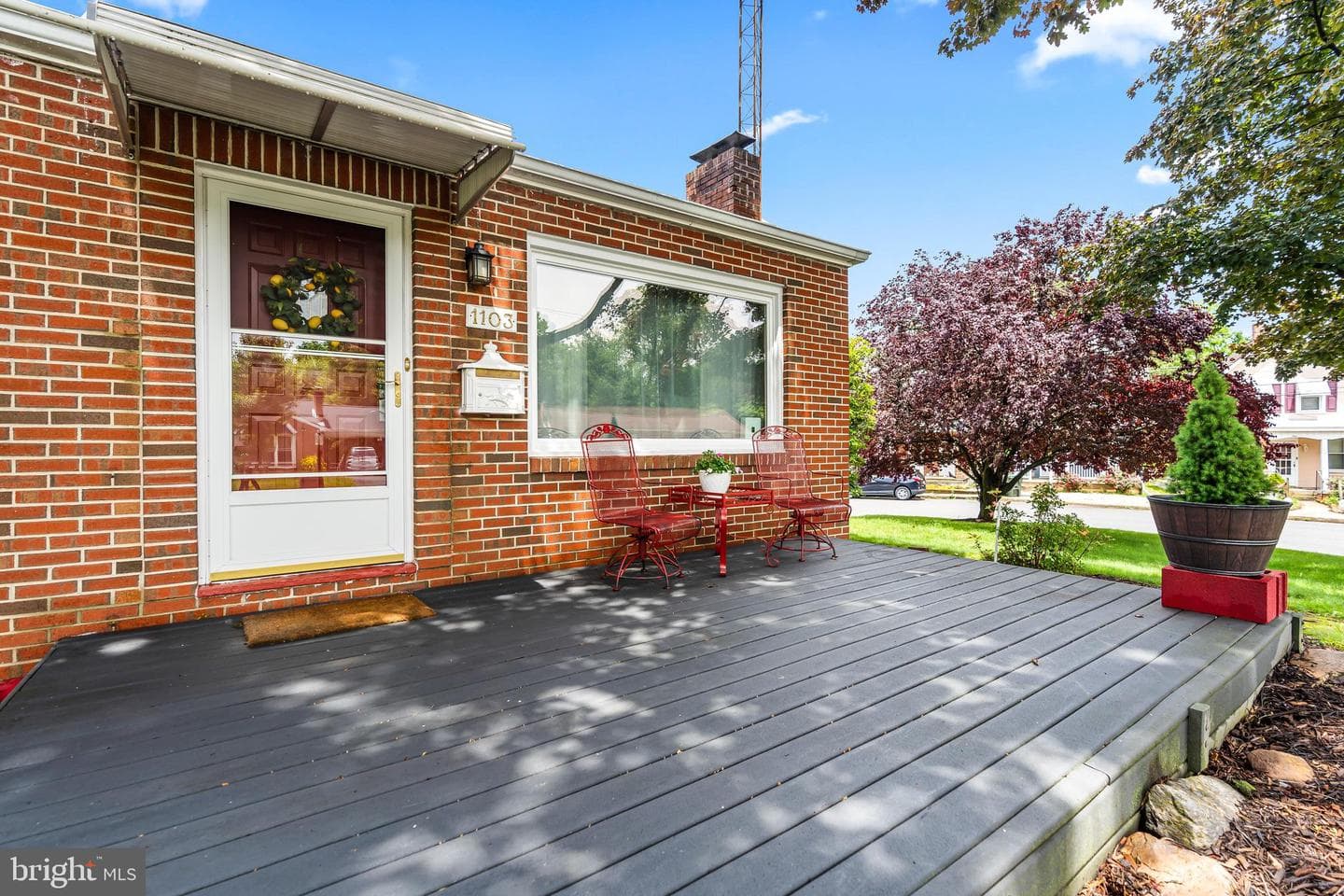1103 Moller Avenue photo 4