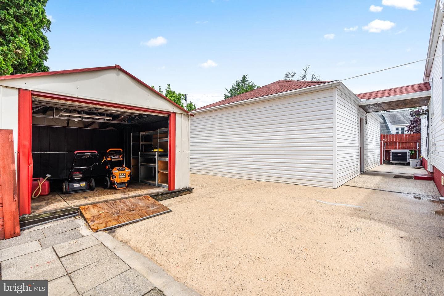 1103 Moller Avenue photo 41