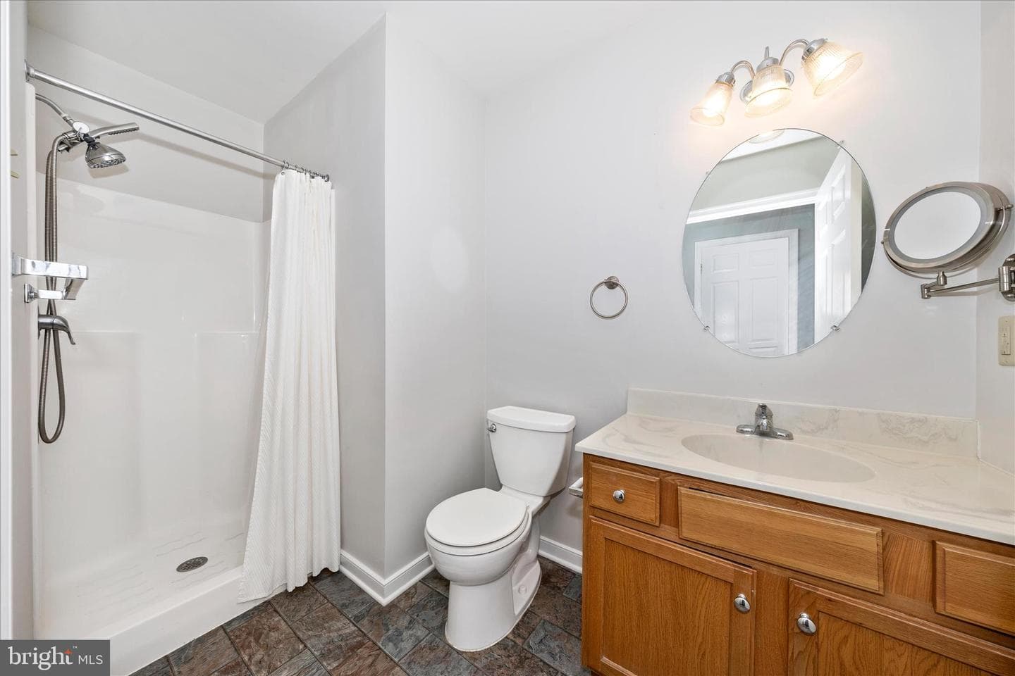 17817 Sherman Avenue photo 38