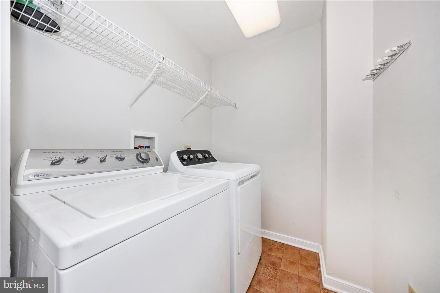 17817 Sherman Avenue photo 40