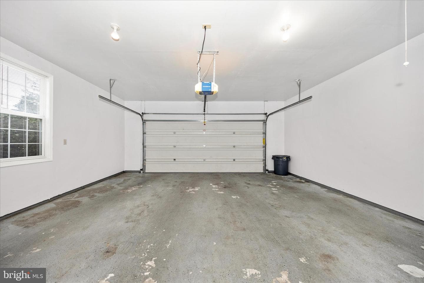 17817 Sherman Avenue photo 41