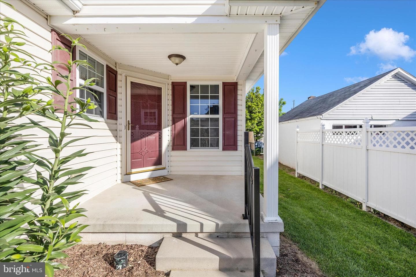 17817 Sherman Avenue photo 45