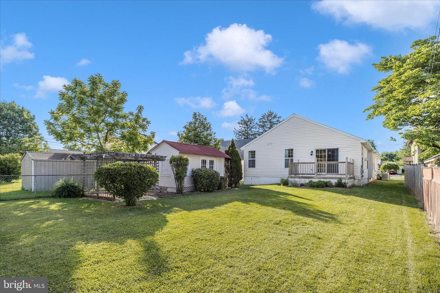 17817 Sherman Avenue photo 48